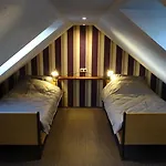 Overlinger Gaestehaus 게스트하우스 3*